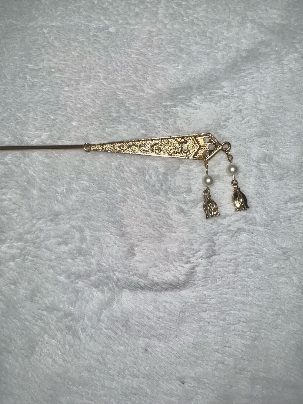 Gold Filigree Hair Pin with Pearl Tassel Charms